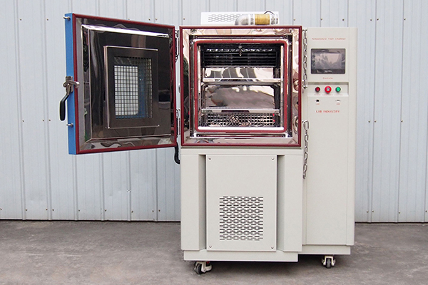 Buồng kiểm tra pin vs buồng môi trường chung