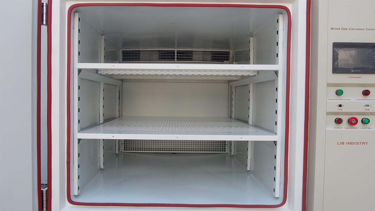 gas_flow_chamber1.jpg gas_flow_chamber1.JPG