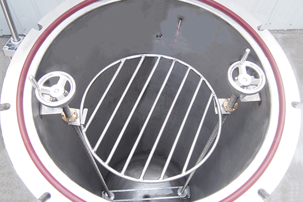 ipx7_test_equipment2.jpg ipx7_test_equipment2.jpg